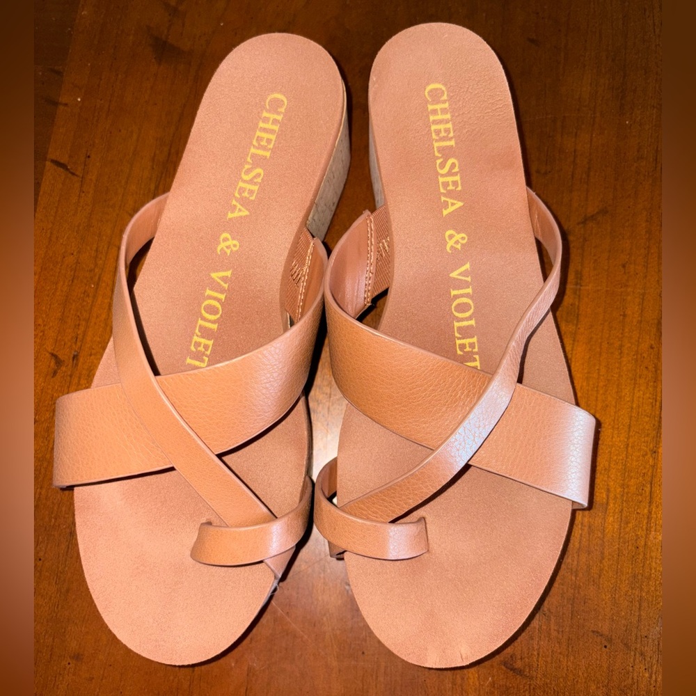 Chelsea & Violet sandal